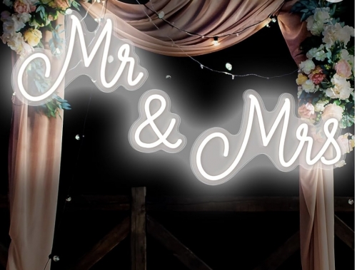 Neon Sign ''Mr. & Mrs''